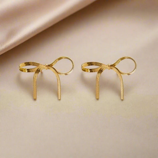 yellow gold vermeil short bow earrings